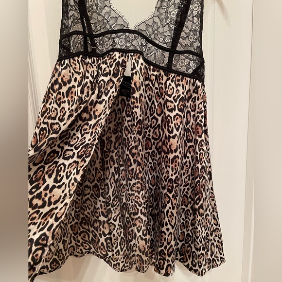 Victoria’s Secret Vintage NWOT 🎉HP x2🎉 babydoll size Large- animal print - Picture 2 of 8